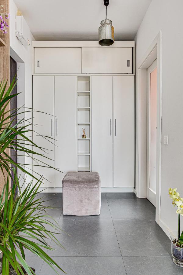 Dodi Studio Compact Arad Esterno foto